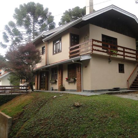 Casa Em Condominio Privado Campos do Jordão Eksteriør billede